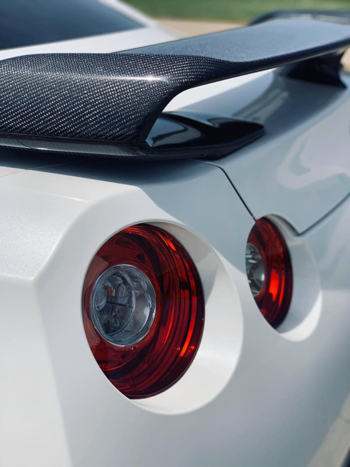 OEM Style Carbon Fiber Spoiler for Nissan GT-R R35