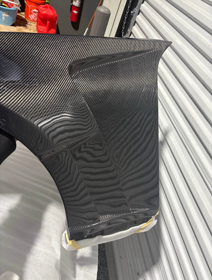 NISSIAN 350Z V1 CARBON FIBER FENDERS 2002-2009